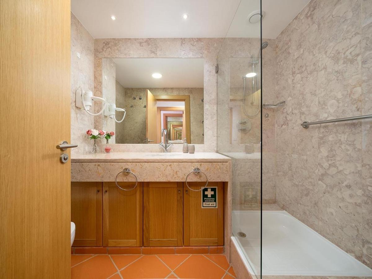 Al - Apartamento Vila Sol F5 Ad فيلامورا المظهر الخارجي الصورة